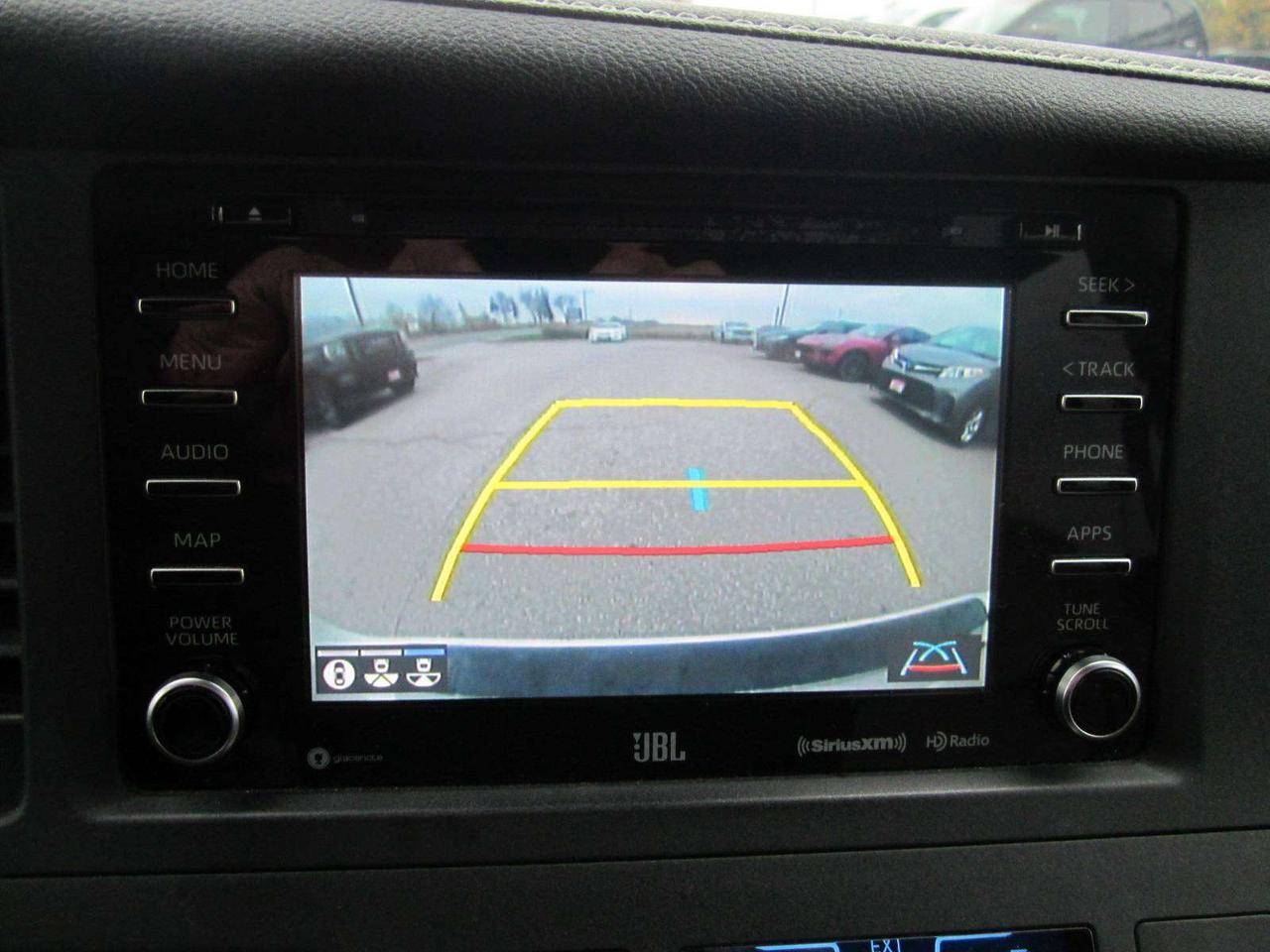 2018 Toyota Sienna XLE LIMITED AWD NO ACCIDENTS NO FEES! Photo