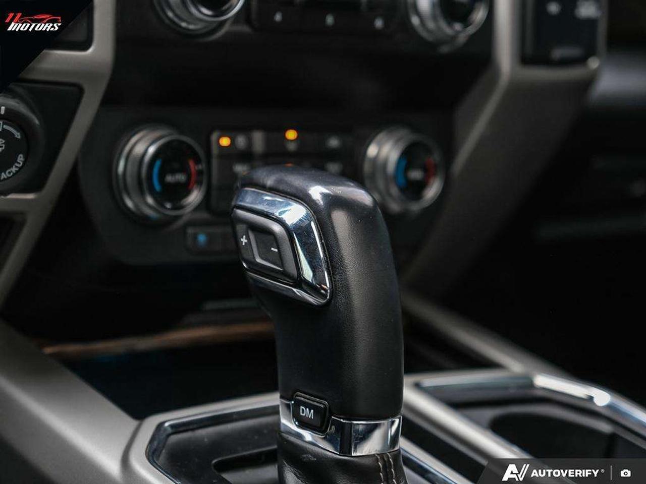 2019 Ford F-150 LARIAT 4WD SuperCrew 5.5' Box   NO ACCIDENTS Photo