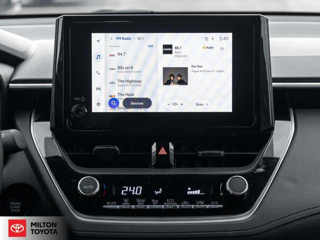 2026 Toyota Corolla Cross ALLOYS WIRELESS CARPLAY BLIND SPOT HEATED SEATS HEATED STEERING ONE OWNER LE Photo