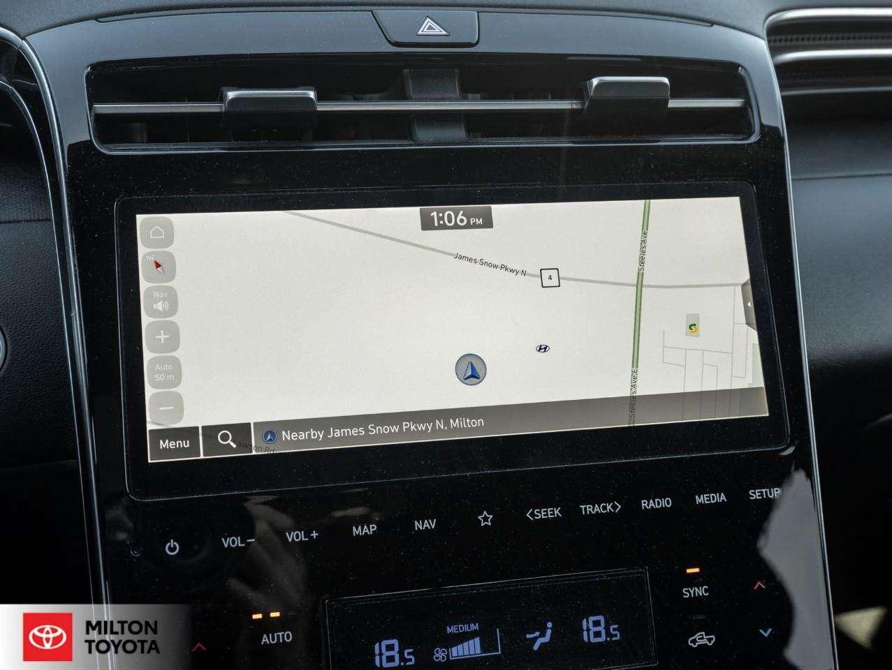 2024 Hyundai Santa Cruz NAVIGATION HEATED STEERING 10.25 TOUCHSCREEN CARPLAY BLIND SPOT MONITORING ONE OWNER Preferred Photo