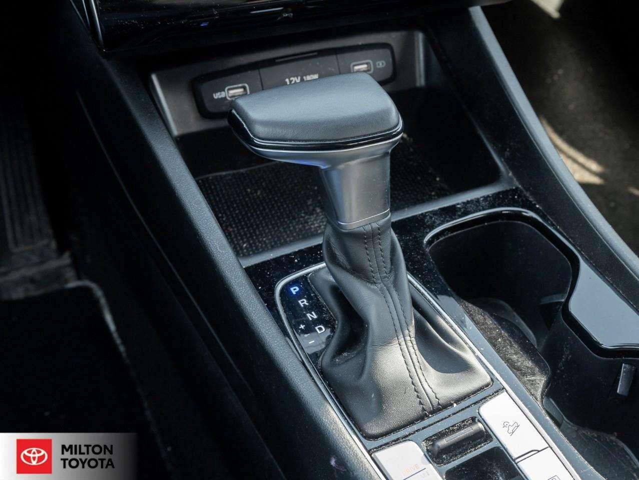 2024 Hyundai Santa Cruz NAVIGATION HEATED STEERING 10.25 TOUCHSCREEN CARPLAY BLIND SPOT MONITORING ONE OWNER Preferred Photo