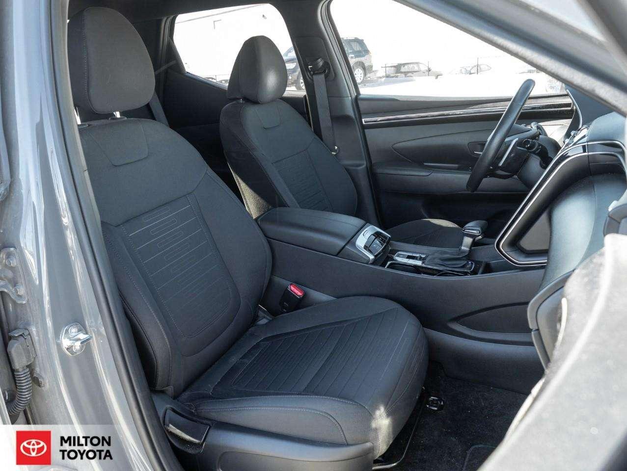 2024 Hyundai Santa Cruz NAVIGATION HEATED STEERING 10.25 TOUCHSCREEN CARPLAY BLIND SPOT MONITORING ONE OWNER Preferred Photo
