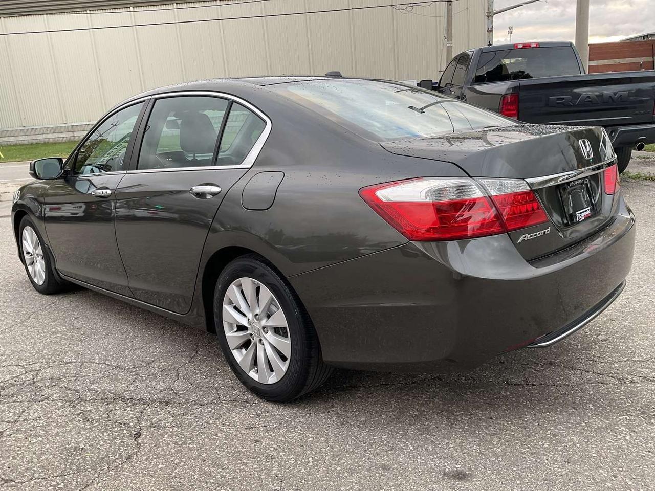 2013 Honda Accord EX-L Sedan - LEATHER! BACK-UP/BLIND-SPOT CAM! SUNROOF! Photo
