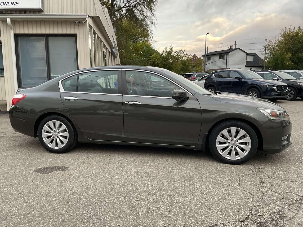 2013 Honda Accord EX-L Sedan - LEATHER! BACK-UP/BLIND-SPOT CAM! SUNROOF! Photo