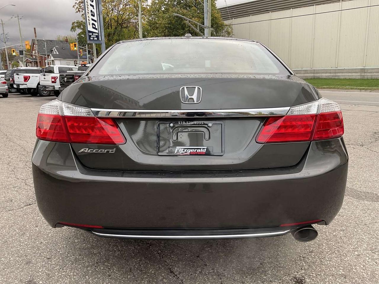 2013 Honda Accord EX-L Sedan - LEATHER! BACK-UP/BLIND-SPOT CAM! SUNROOF! Photo