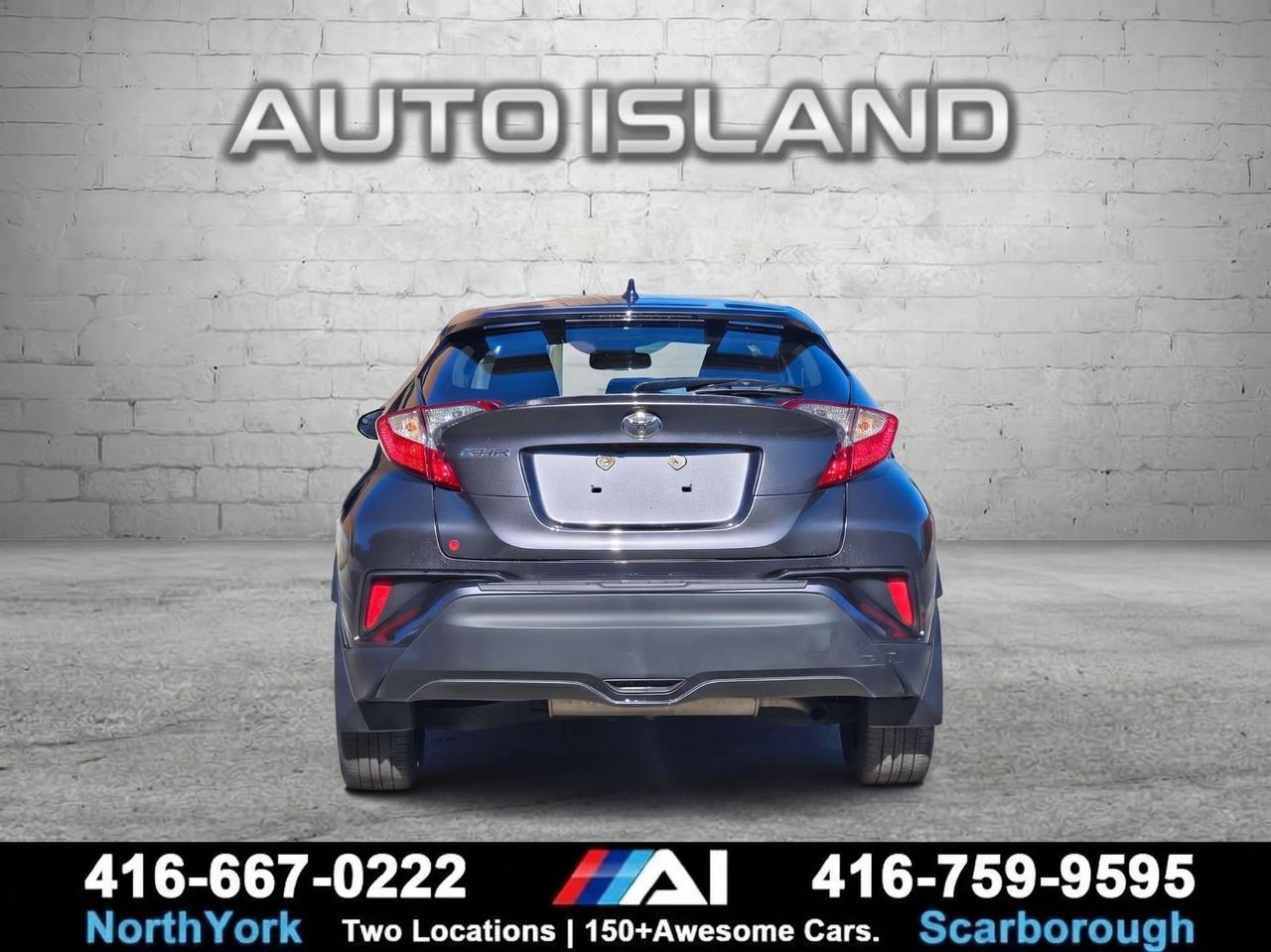 2022 Toyota C-HR LE FWD Photo