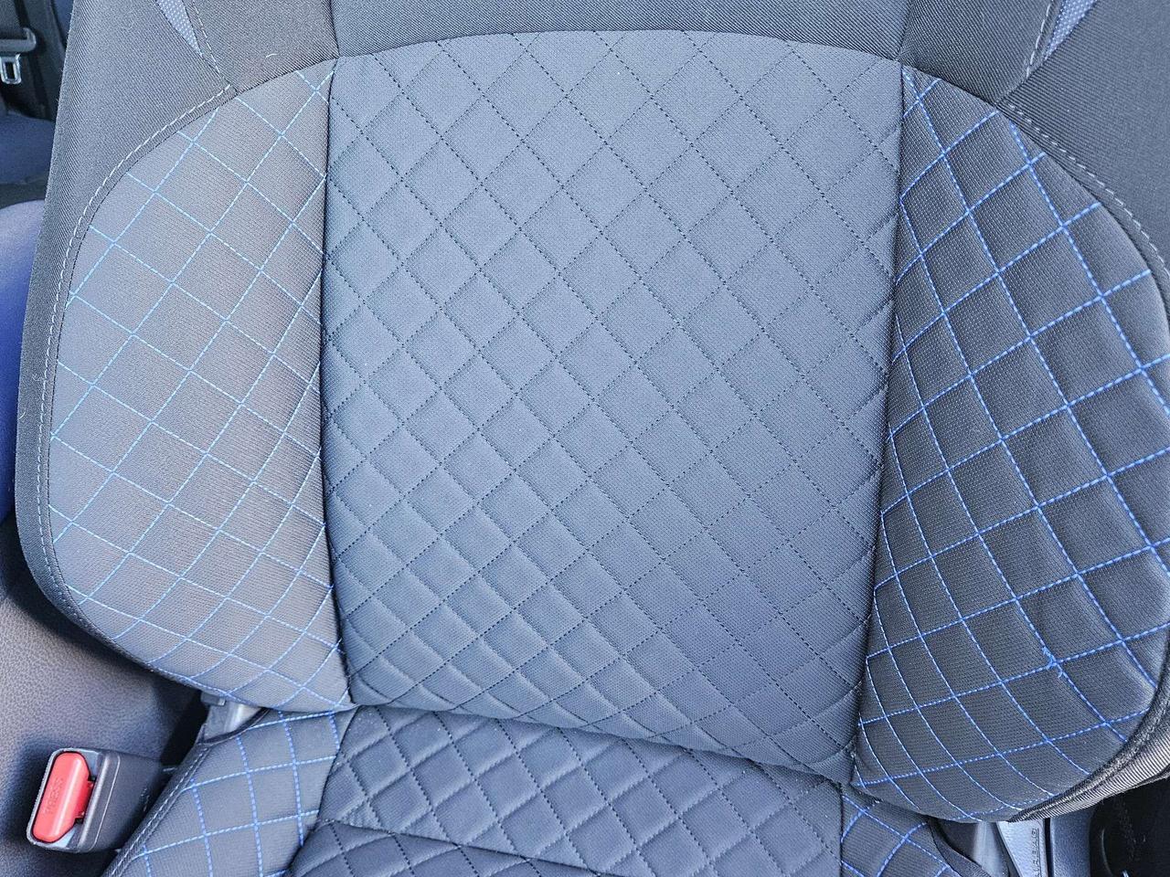 2022 Toyota C-HR LE FWD Photo
