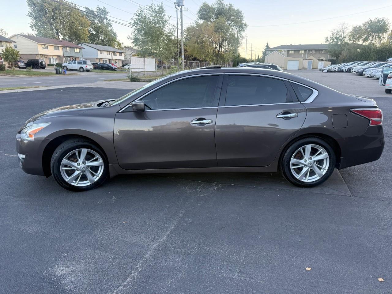 2014 Nissan Altima 4dr Sdn I4 CVT 2.5 SV Photo