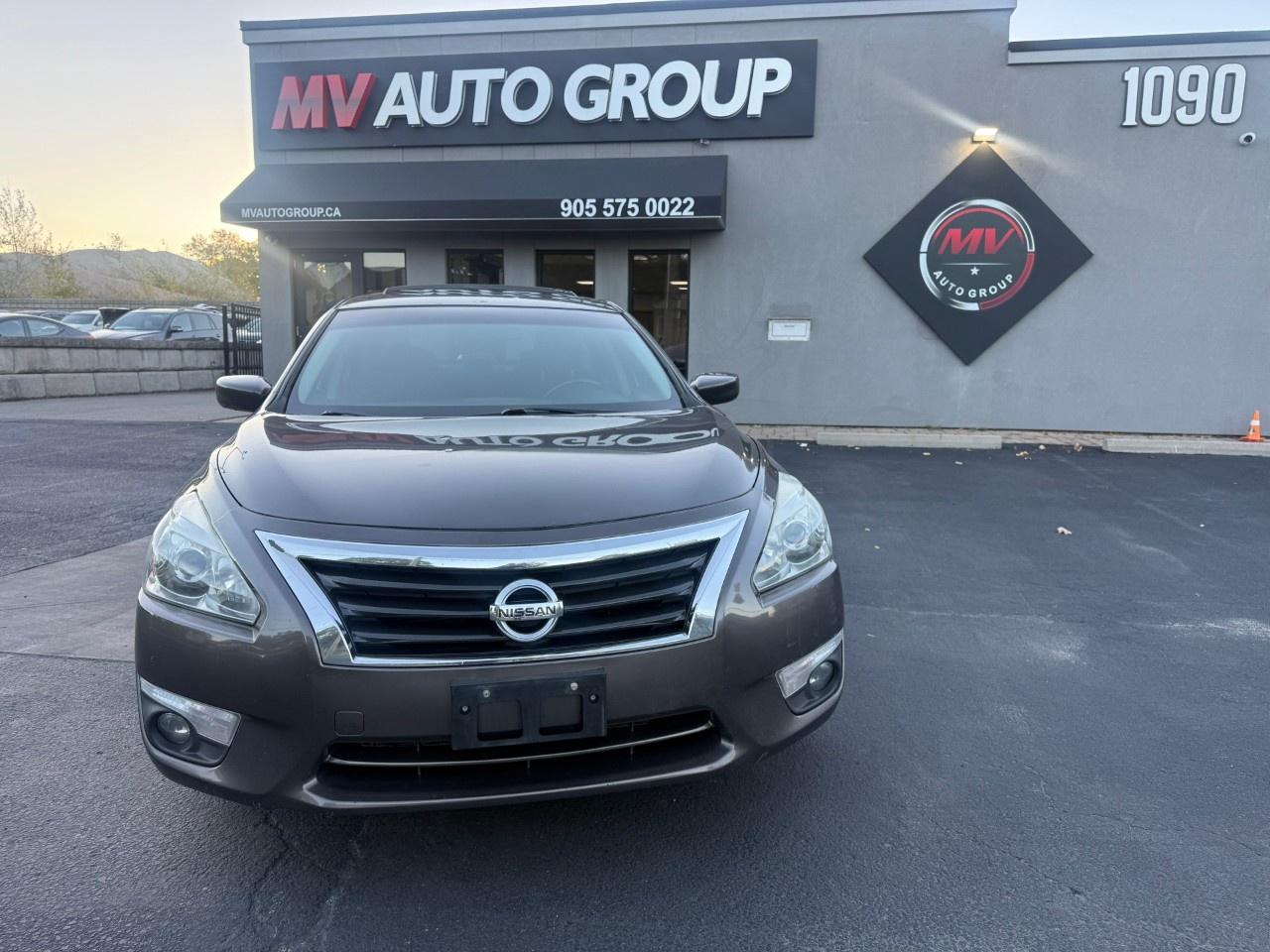 2014 Nissan Altima 4dr Sdn I4 CVT 2.5 SV Photo5