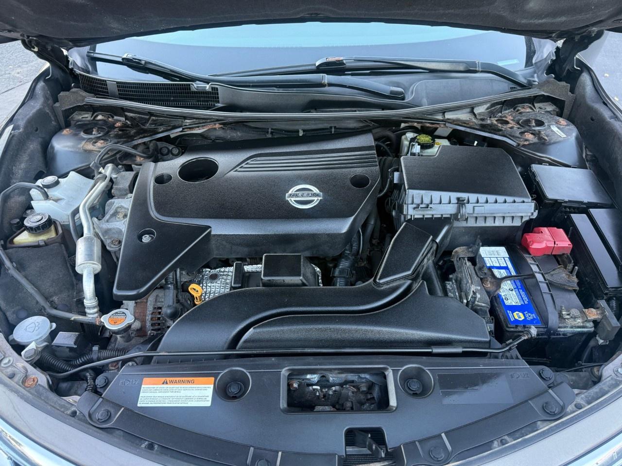 2014 Nissan Altima 4dr Sdn I4 CVT 2.5 SV Photo