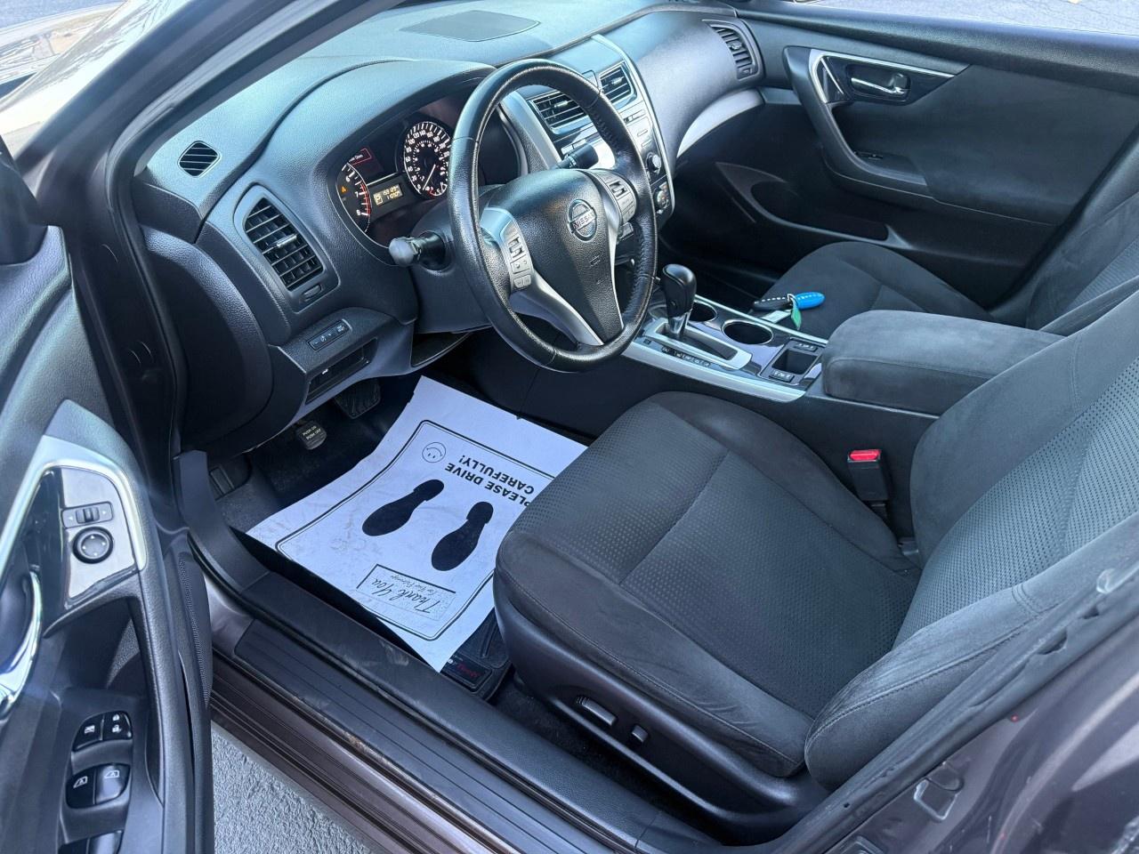 2014 Nissan Altima 4dr Sdn I4 CVT 2.5 SV Photo