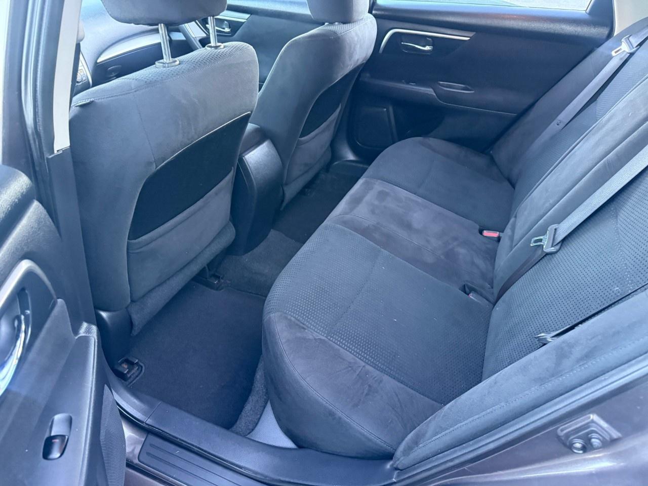 2014 Nissan Altima 4dr Sdn I4 CVT 2.5 SV Photo