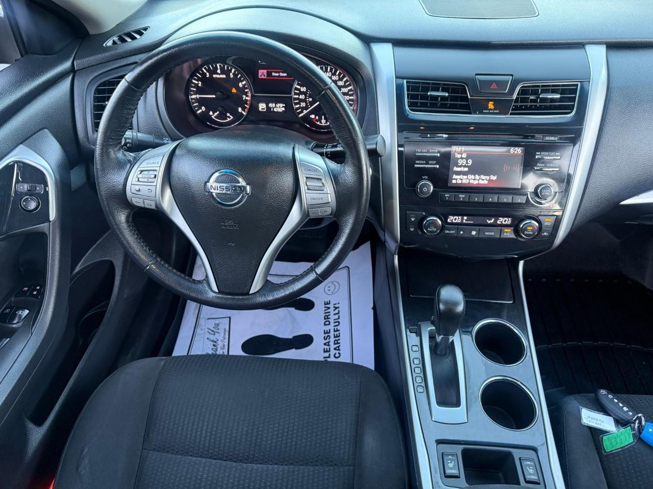 2014 Nissan Altima 4dr Sdn I4 CVT 2.5 SV Photo