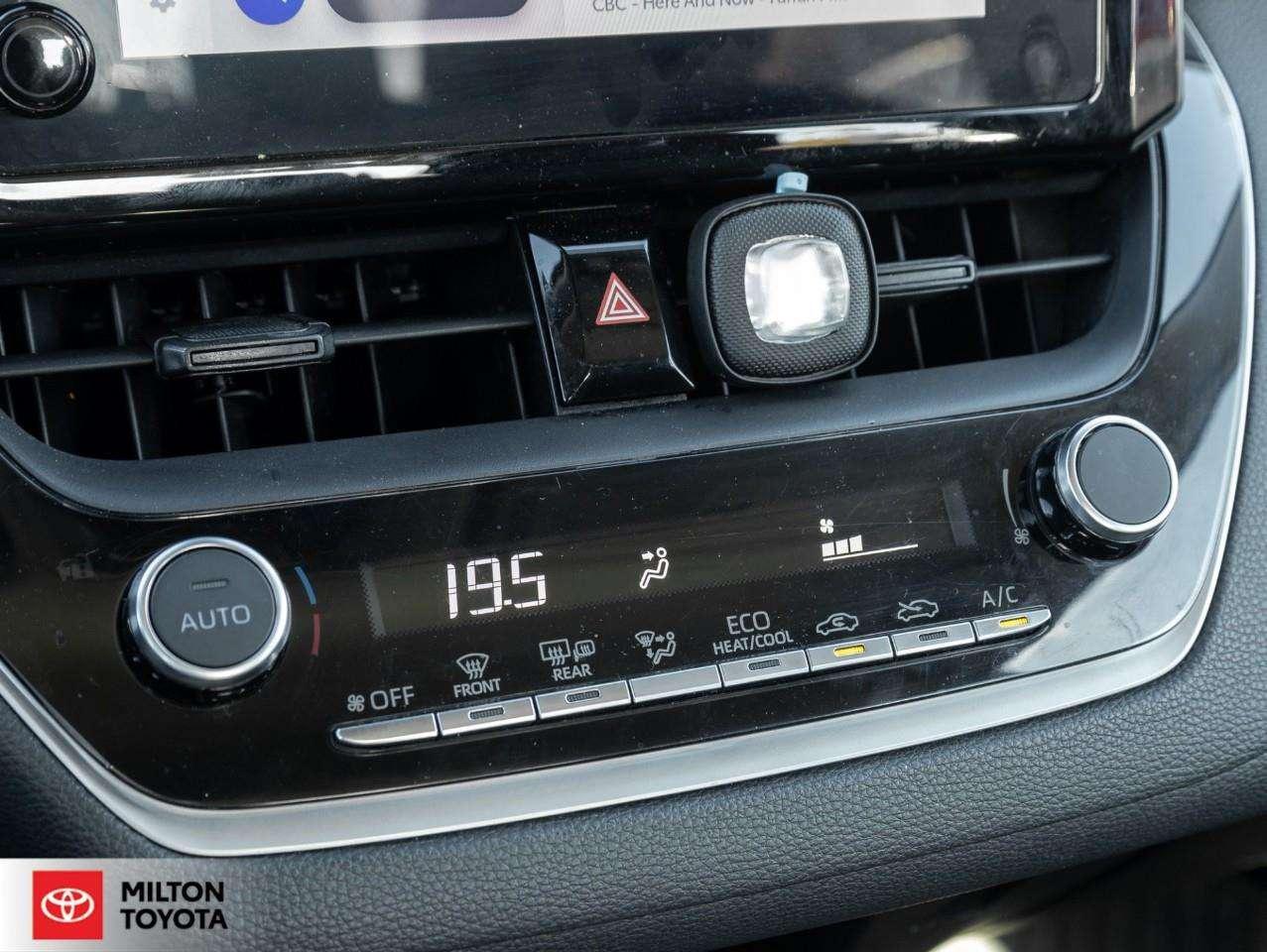 2024 Toyota Corolla HEATED SEATS BLIND SPOT APPLE CARPLAY ONE OWNER NEW BRAKES TCUV LE Photo