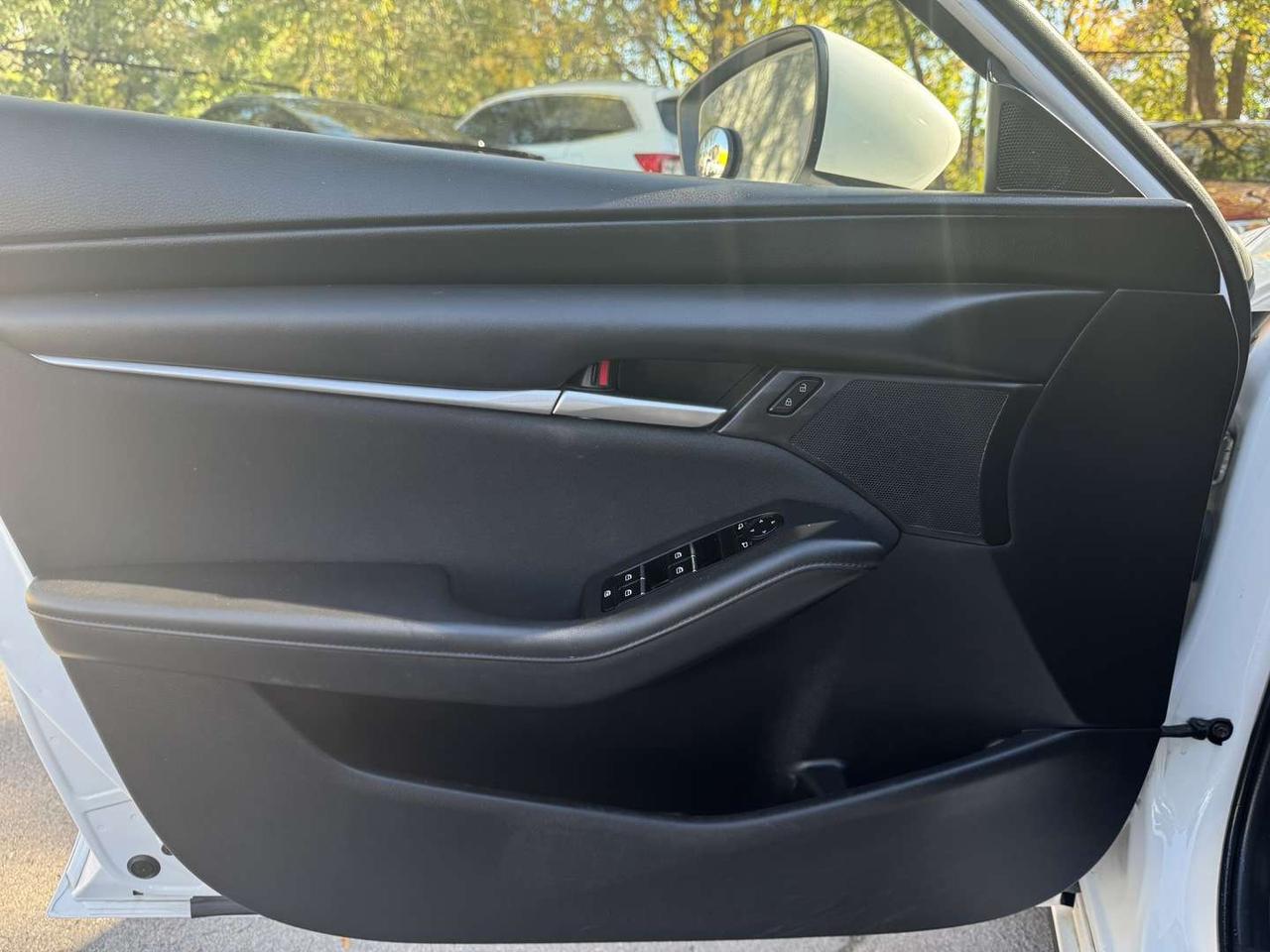 2022 Mazda 3 GX Pearl White  Htd Seats   Push Start   Blind Spot Photo