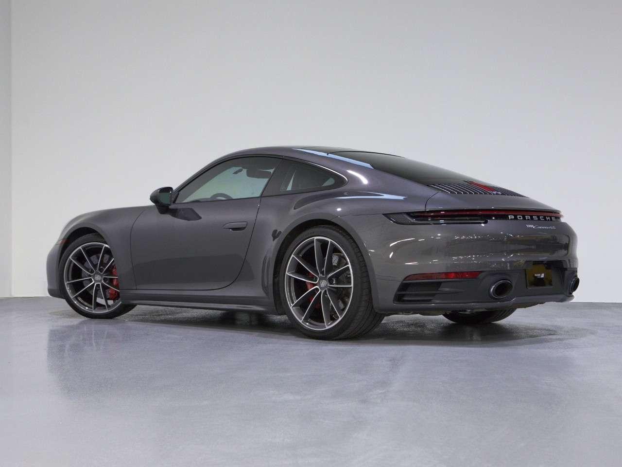 2021 Porsche 911  Photo2