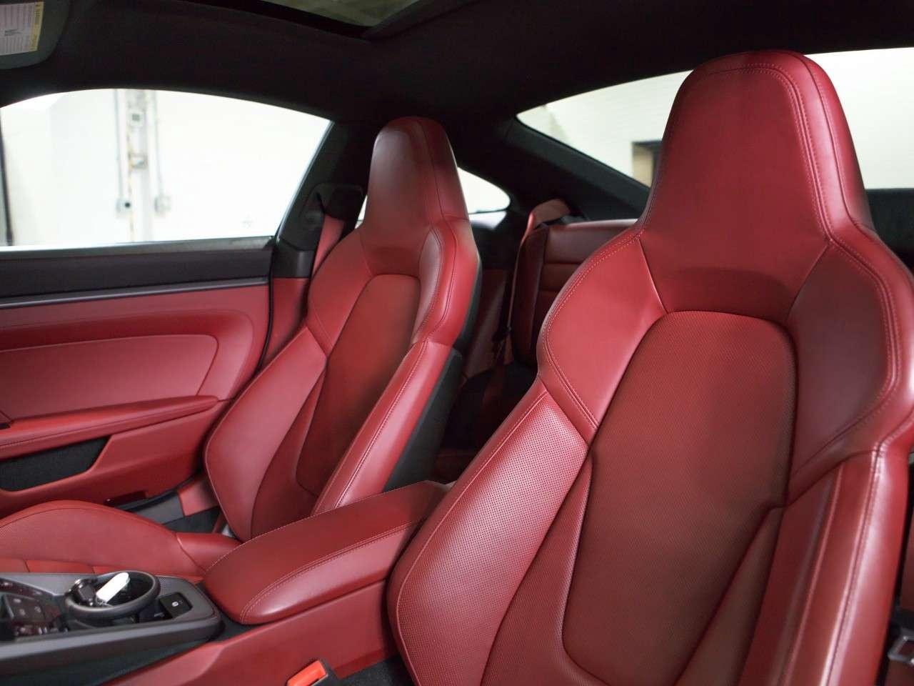 2021 Porsche 911  Photo