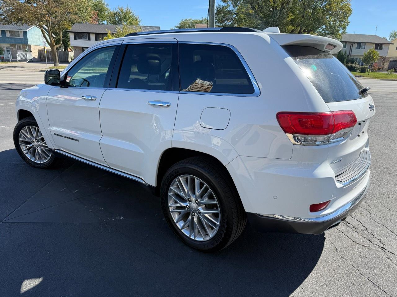 2017 Jeep Grand Cherokee 4WD 4dr Summit Photo