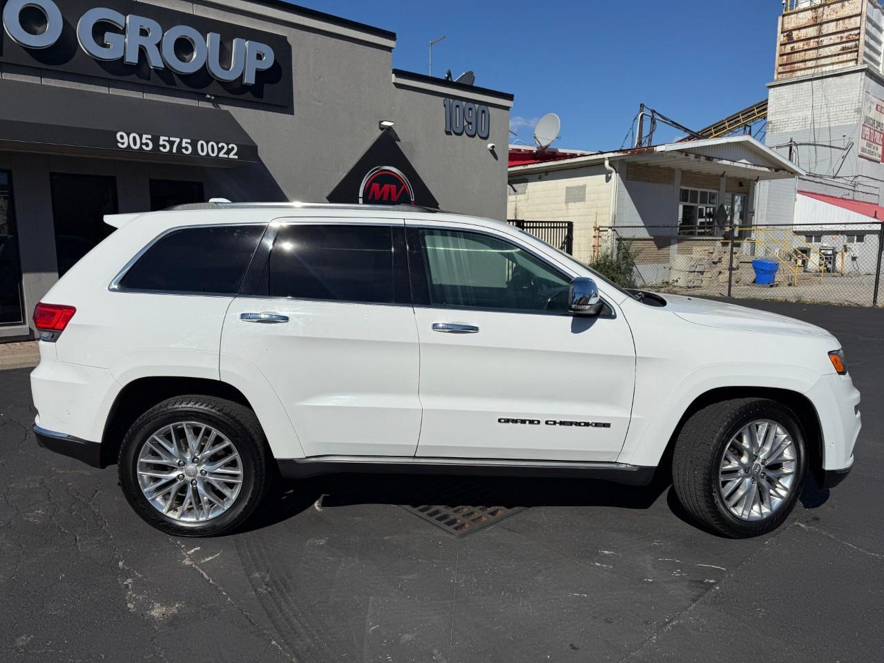 2017 Jeep Grand Cherokee 4WD 4dr Summit Photo