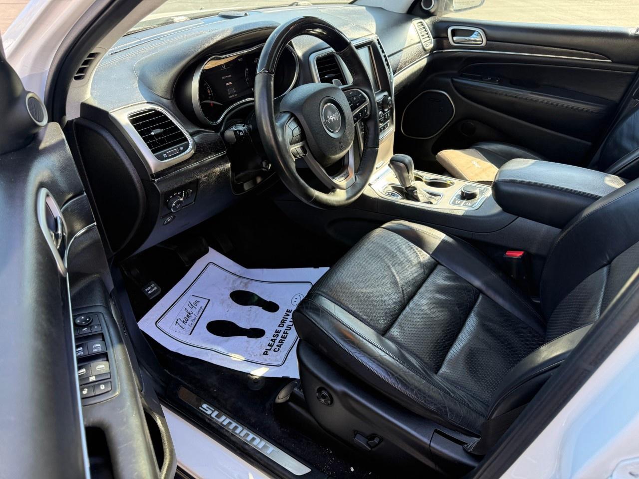 2017 Jeep Grand Cherokee 4WD 4dr Summit Photo