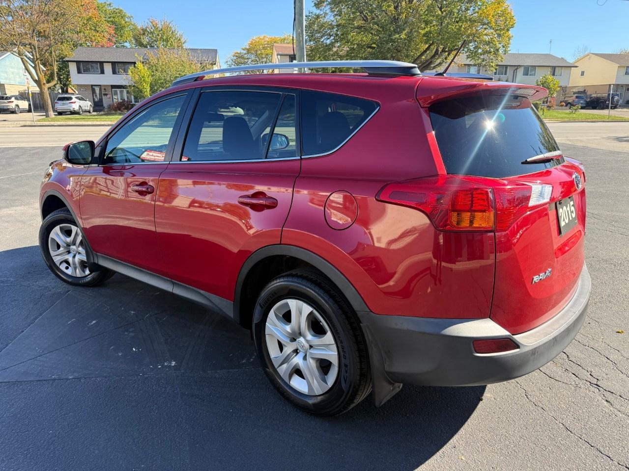 2015 Toyota RAV4 FWD 4dr LE Photo