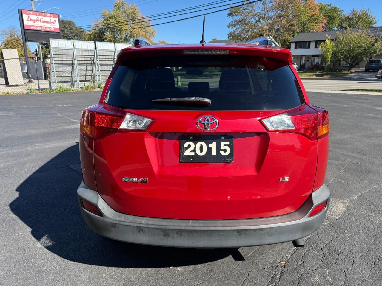 2015 Toyota RAV4 FWD 4dr LE Photo