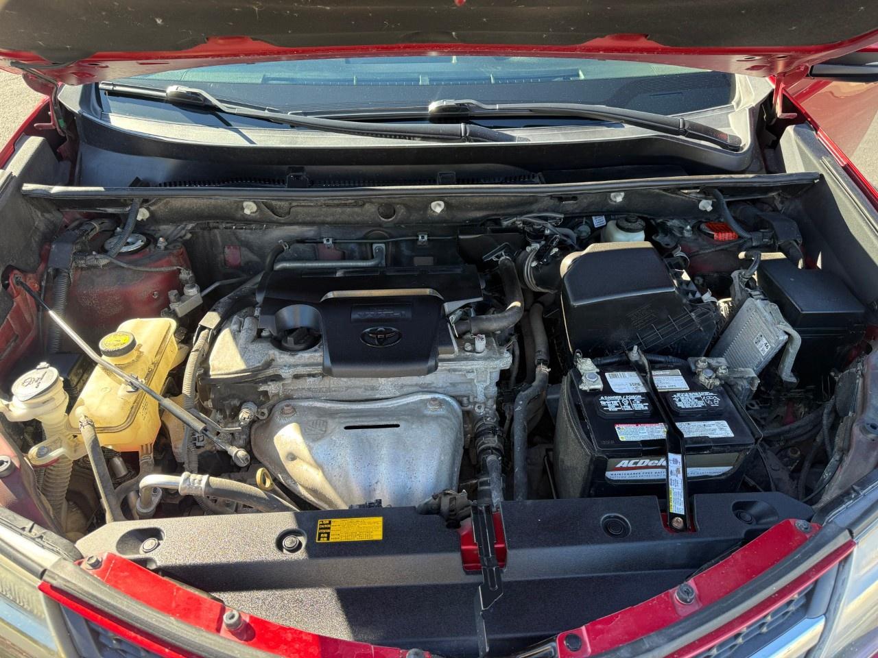 2015 Toyota RAV4 FWD 4dr LE Photo