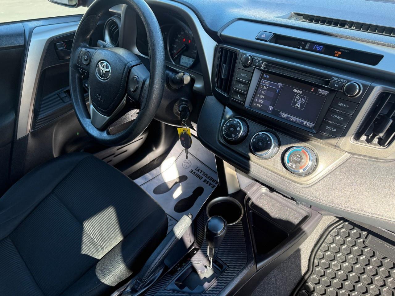 2015 Toyota RAV4 FWD 4dr LE Photo