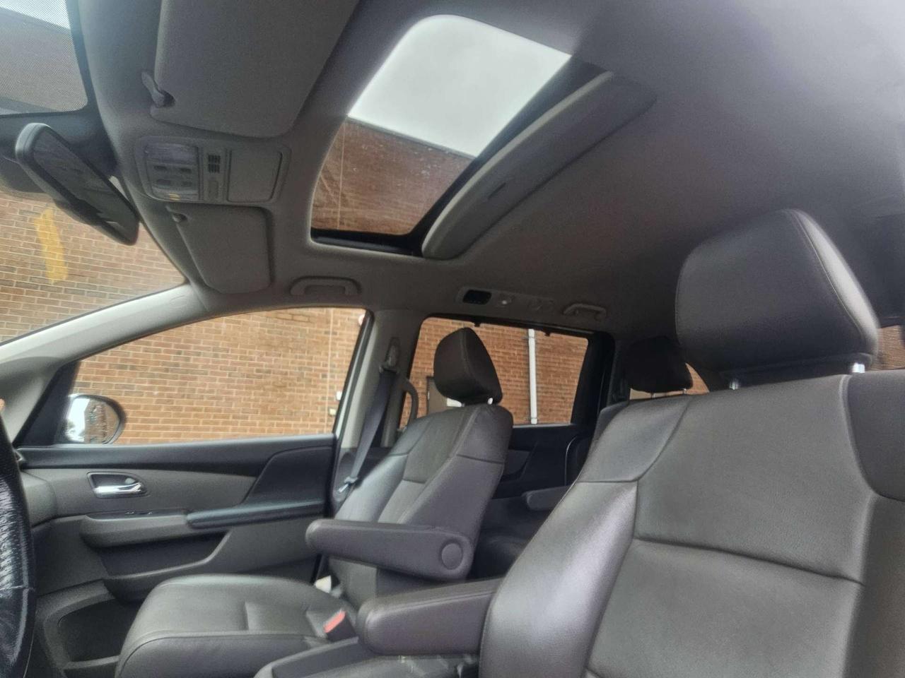 2017 Honda Odyssey Wgn EX-L w/RES Photo