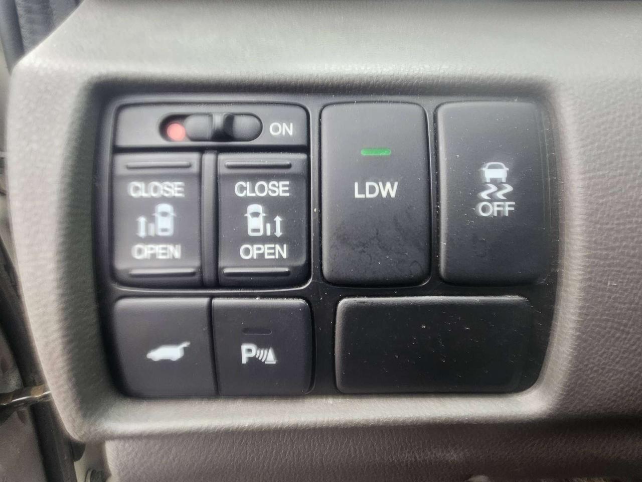 2017 Honda Odyssey Wgn EX-L w/RES Photo