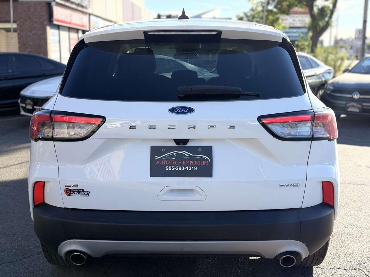 2021 Ford Escape SE AWD Pearl White Htd Steering   Htd Seats   Carplay Photo