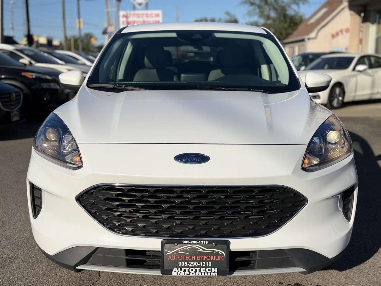 2021 Ford Escape SE AWD Pearl White Htd Steering   Htd Seats   Carplay Photo