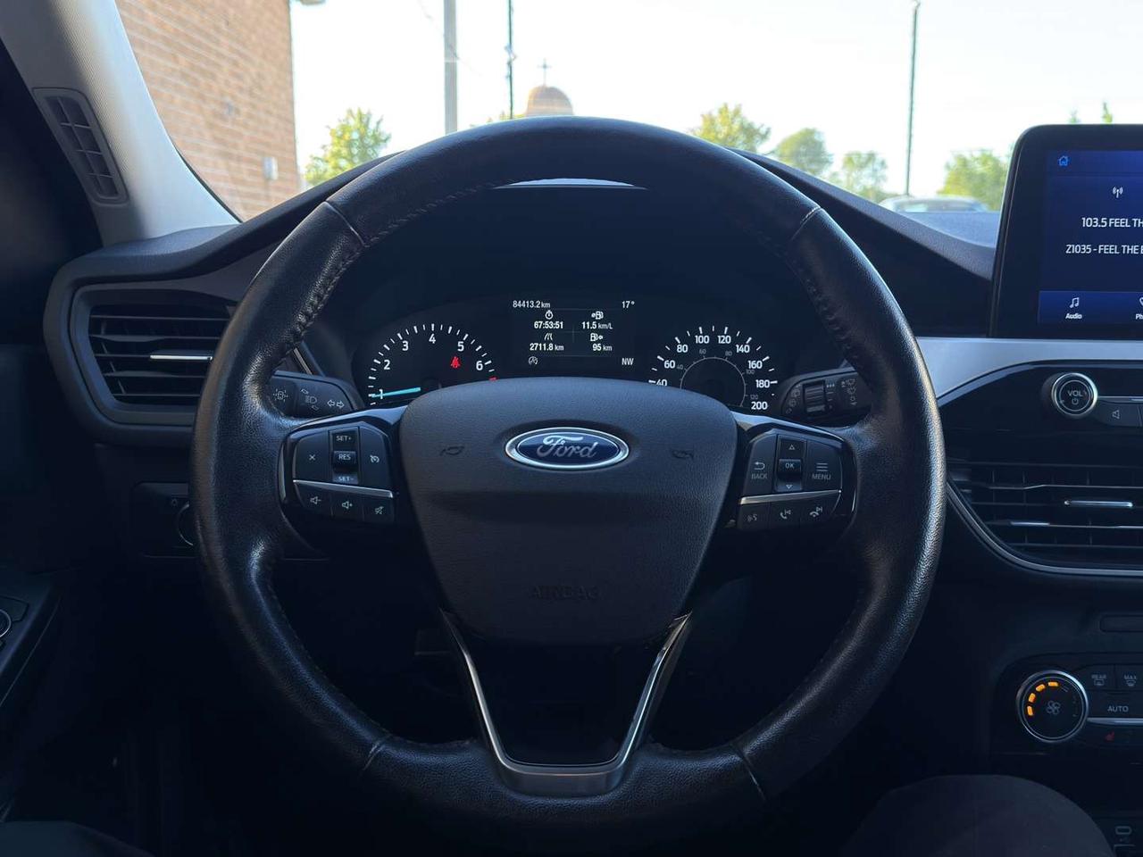 2021 Ford Escape SE AWD Pearl White Htd Steering   Htd Seats   Carplay Photo