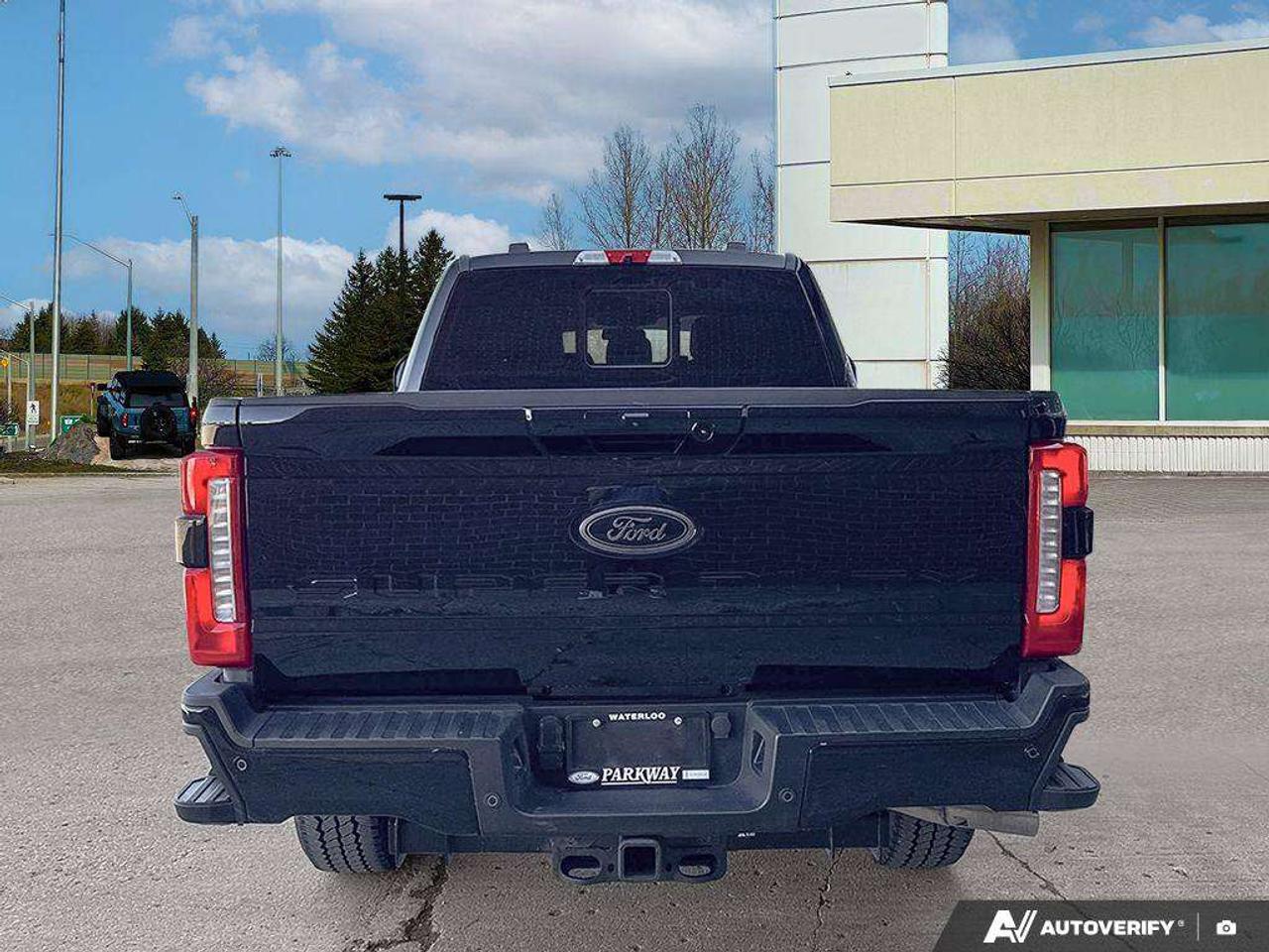 2024 Ford Others LARIAT Photo