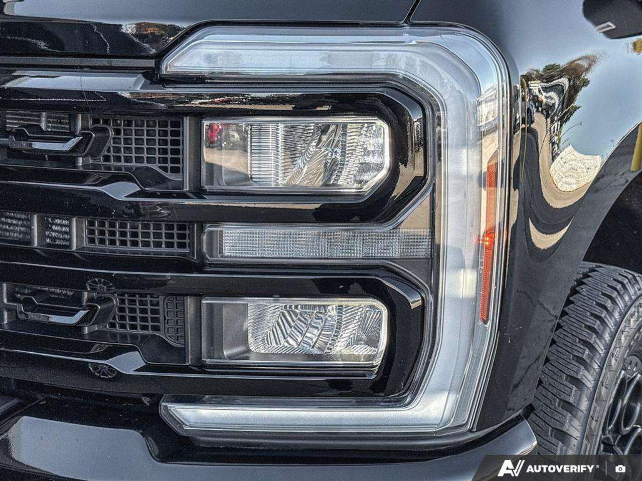 2024 Ford Others LARIAT Photo