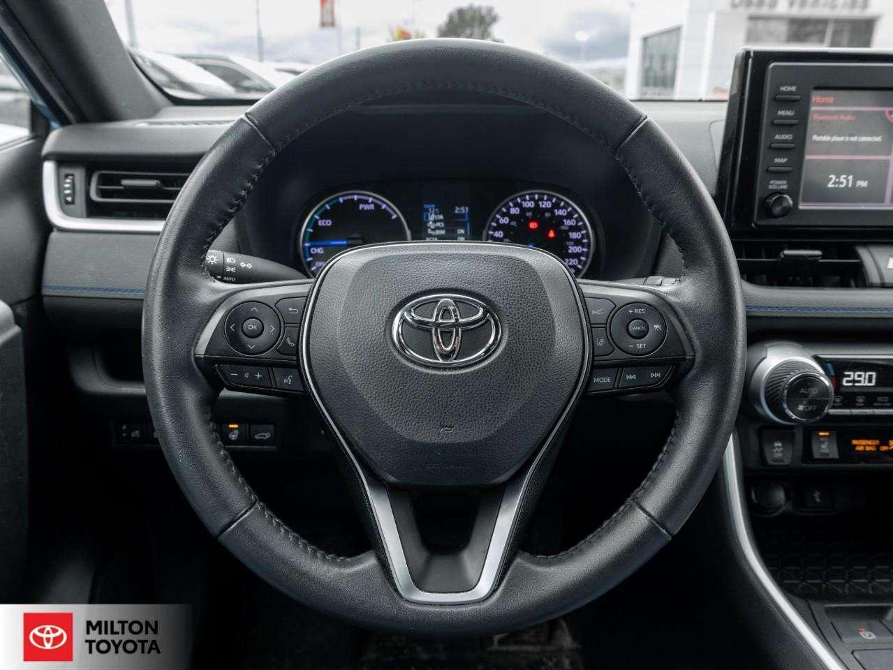 2022 Toyota RAV4 SUNROOF HEATED STEERING POWER SEAT ONE OWNER NEW REAR BRAKE PADS+ROTORS SE Photo