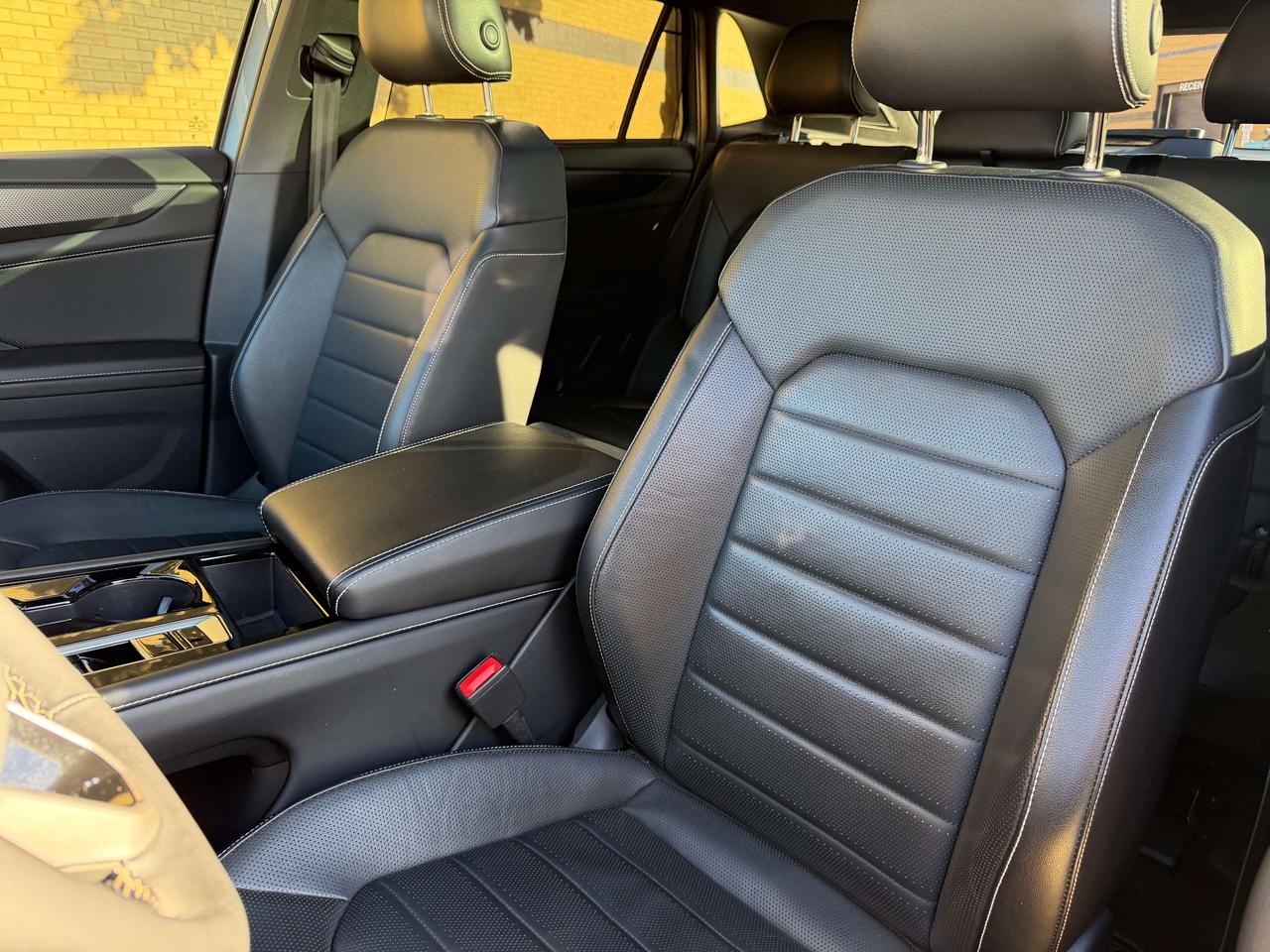 2024 Volkswagen Atlas REMOTE STARTER NAVIGATION LEATHER COOLED SEATS Photo