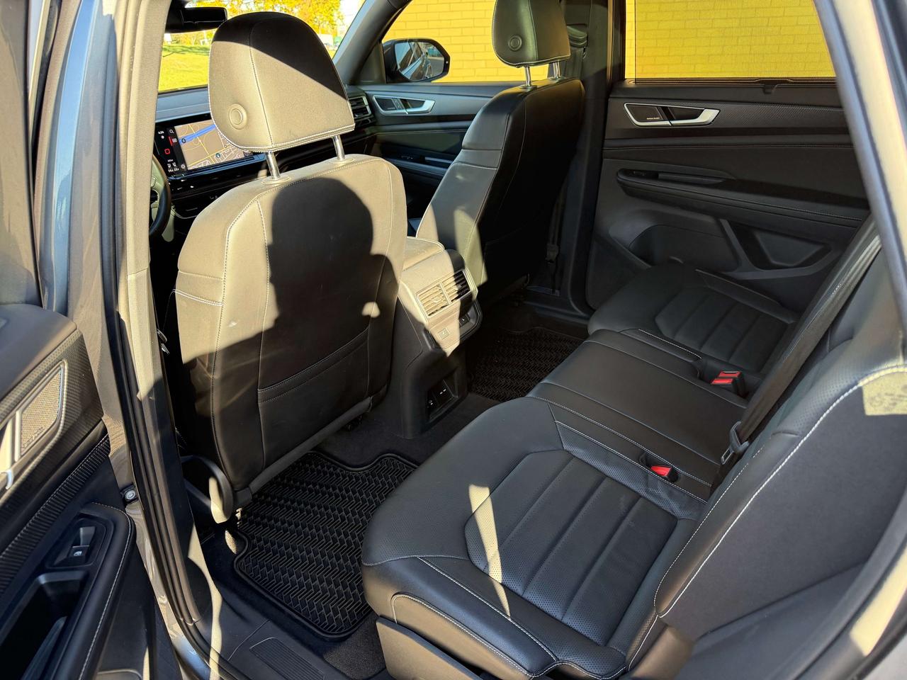 2024 Volkswagen Atlas REMOTE STARTER NAVIGATION LEATHER COOLED SEATS Photo
