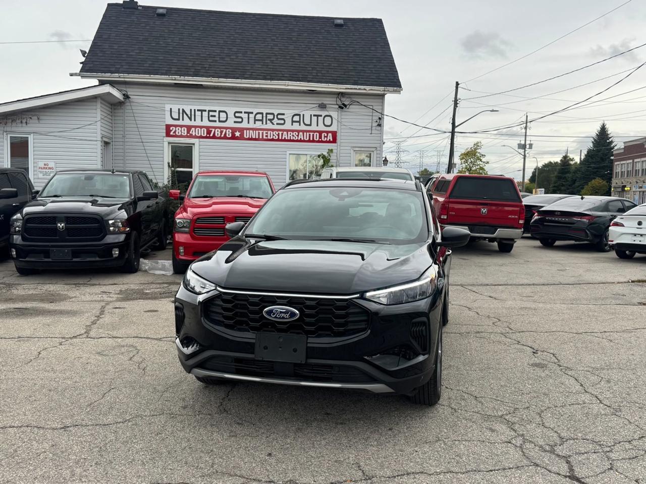 2025 Ford Escape ST-Line Photo1