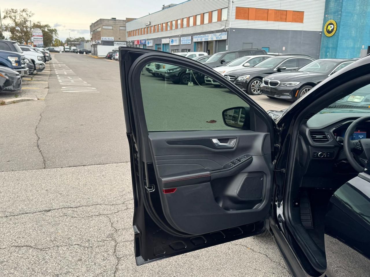 2025 Ford Escape ST-Line Photo