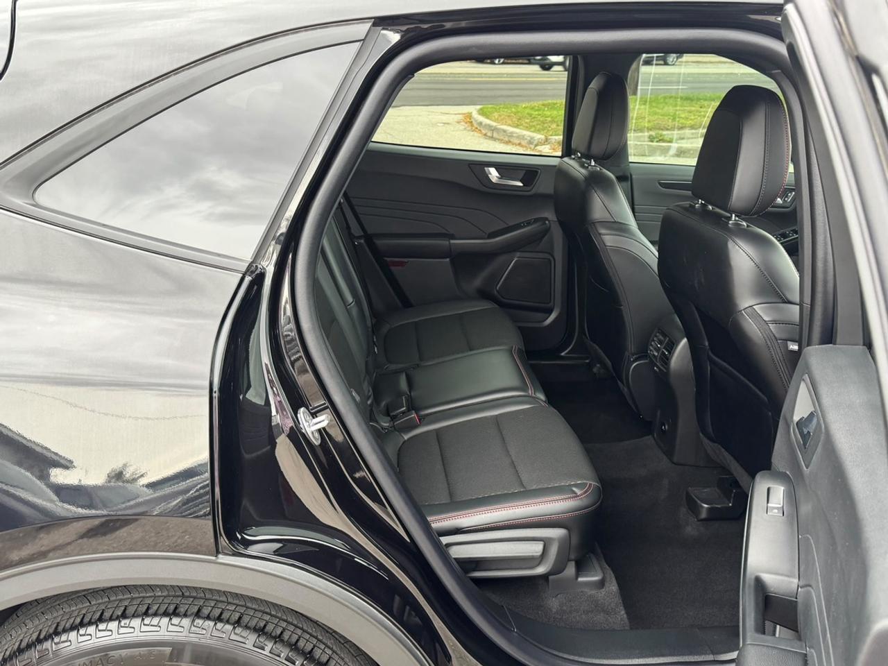 2025 Ford Escape ST-Line Photo