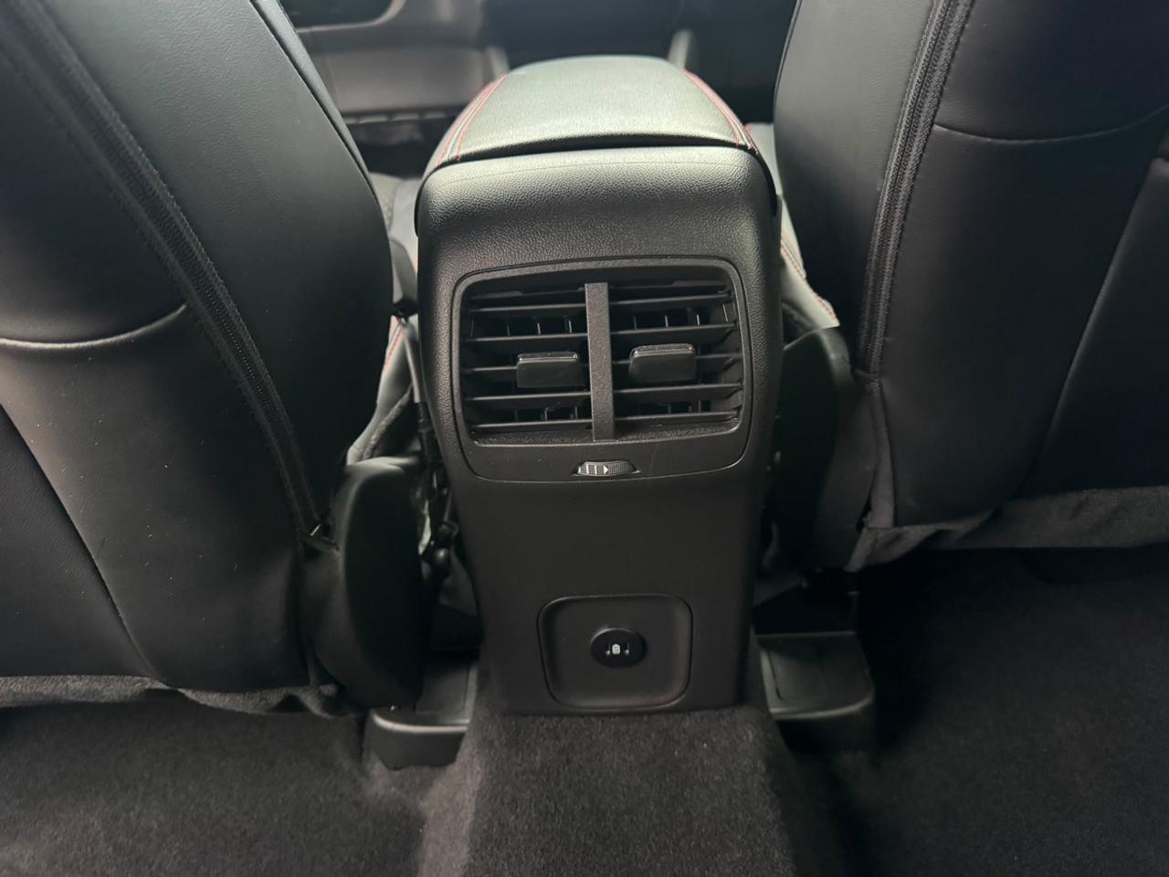 2025 Ford Escape ST-Line Photo