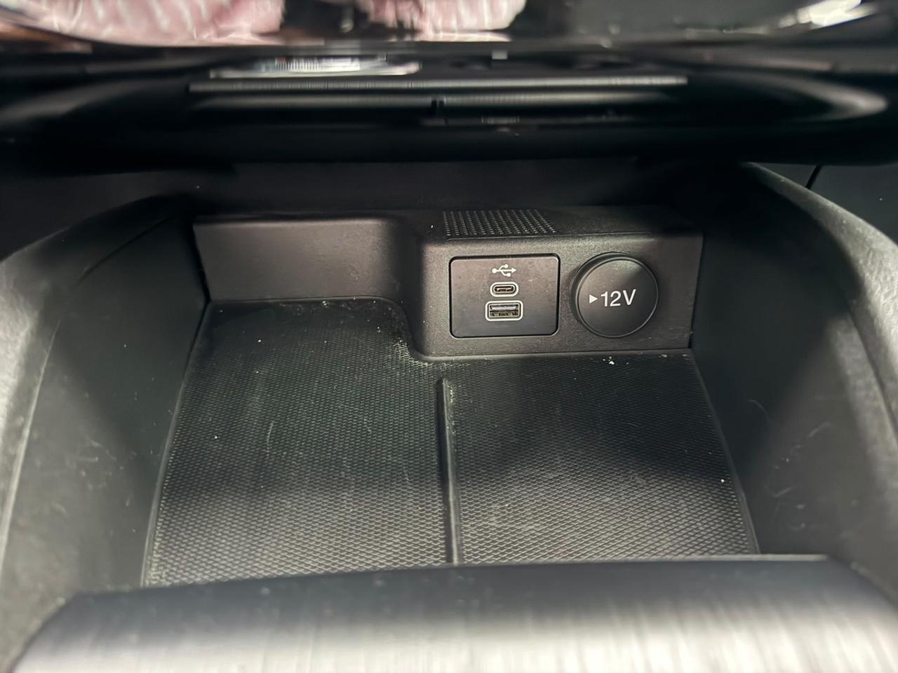 2025 Ford Escape ST-Line Photo
