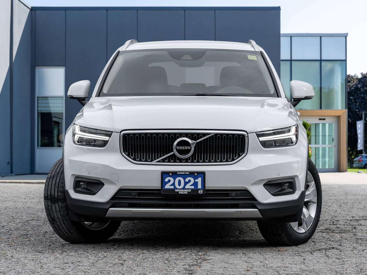 2021 Volvo XC40 Momentum^Harman Kardon^Volvo CPO Rate from 2.99%* Photo