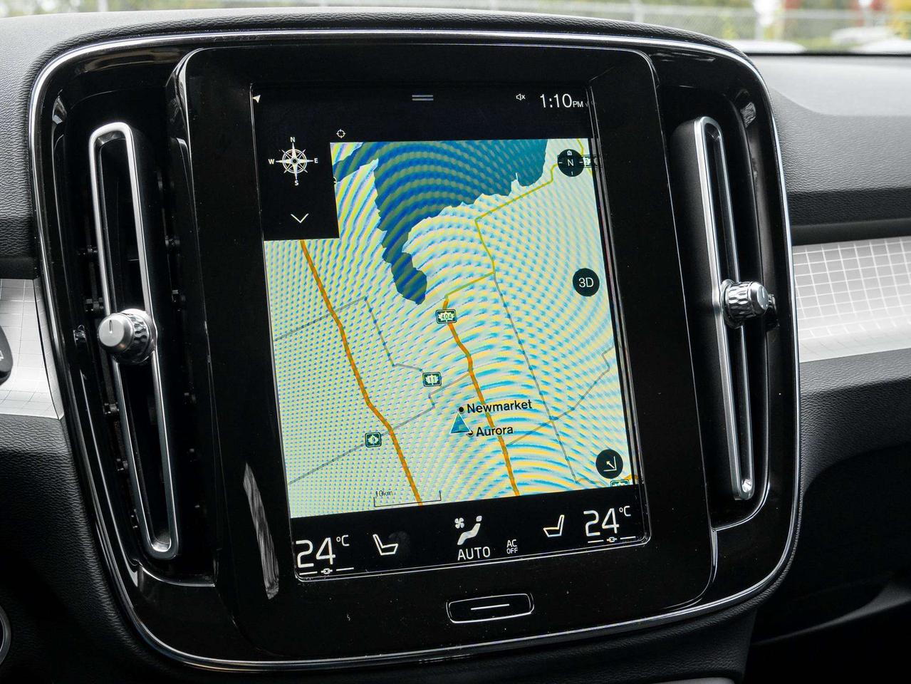 2021 Volvo XC40 Momentum^Harman Kardon^Volvo CPO Rate from 2.99%* Photo