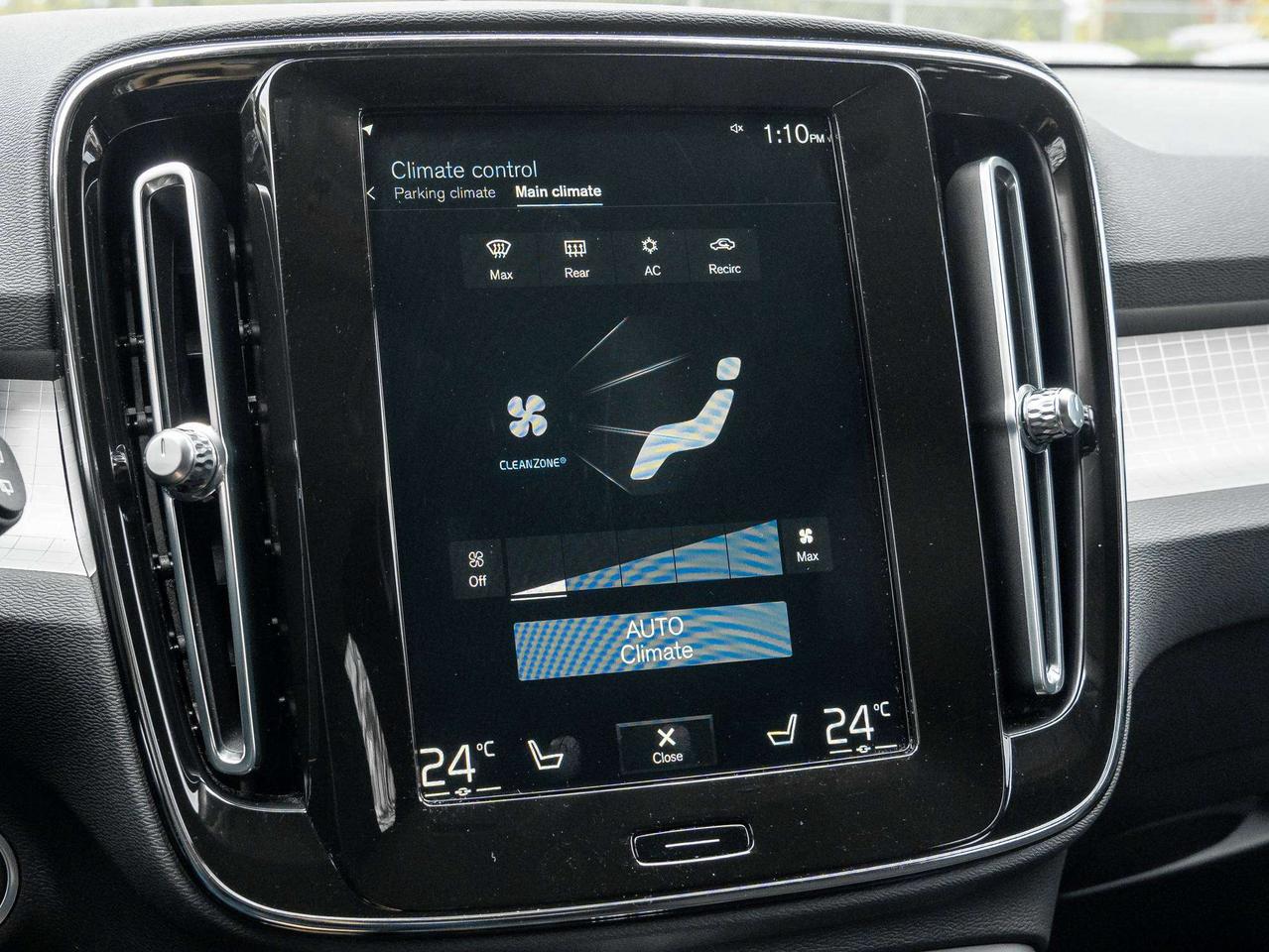 2021 Volvo XC40 Momentum^Harman Kardon^Volvo CPO Rate from 2.99%* Photo