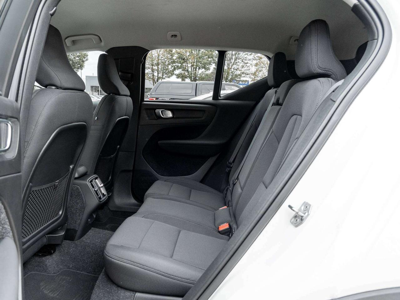 2021 Volvo XC40 Momentum^Harman Kardon^Volvo CPO Rate from 2.99%* Photo