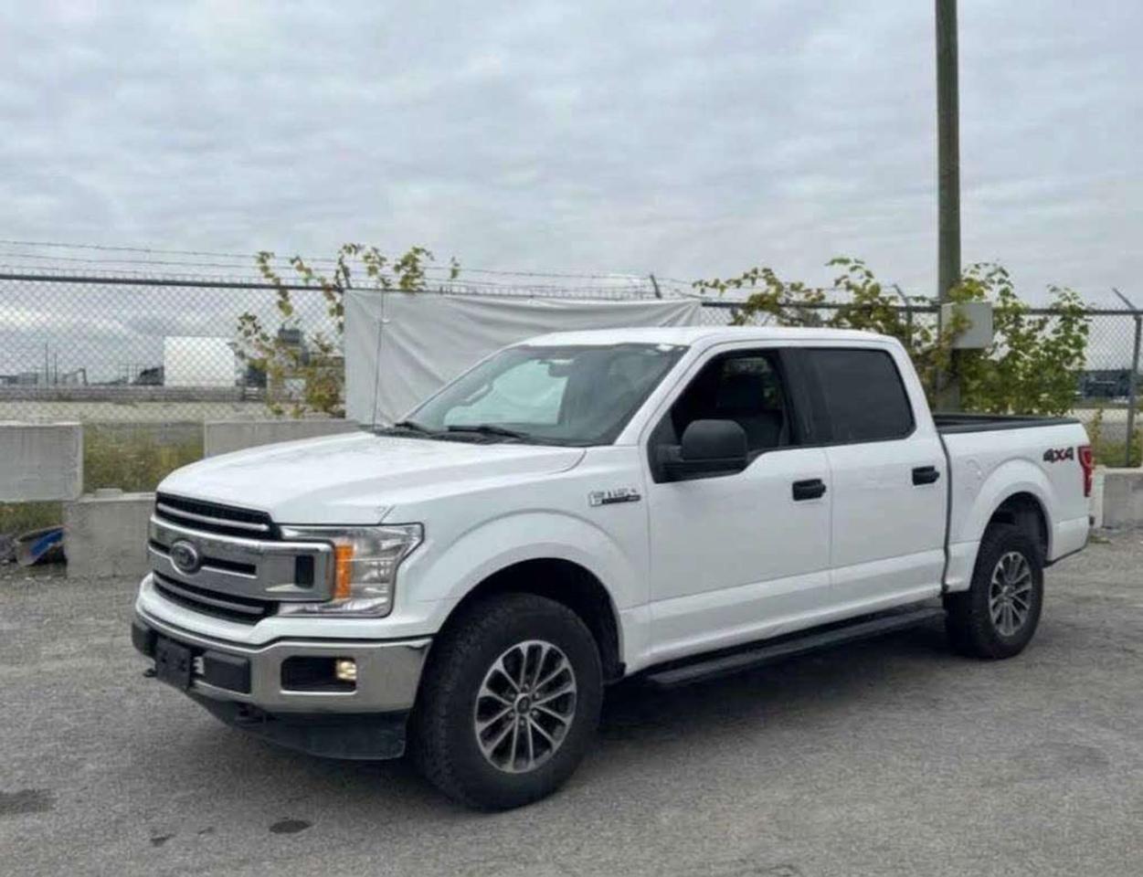 2018 Ford F-150 XLT SuperCrew 5.5-ft. - 4X4! BACK-UP CAM! STEP UP BARS! 6 PASS! Photo0