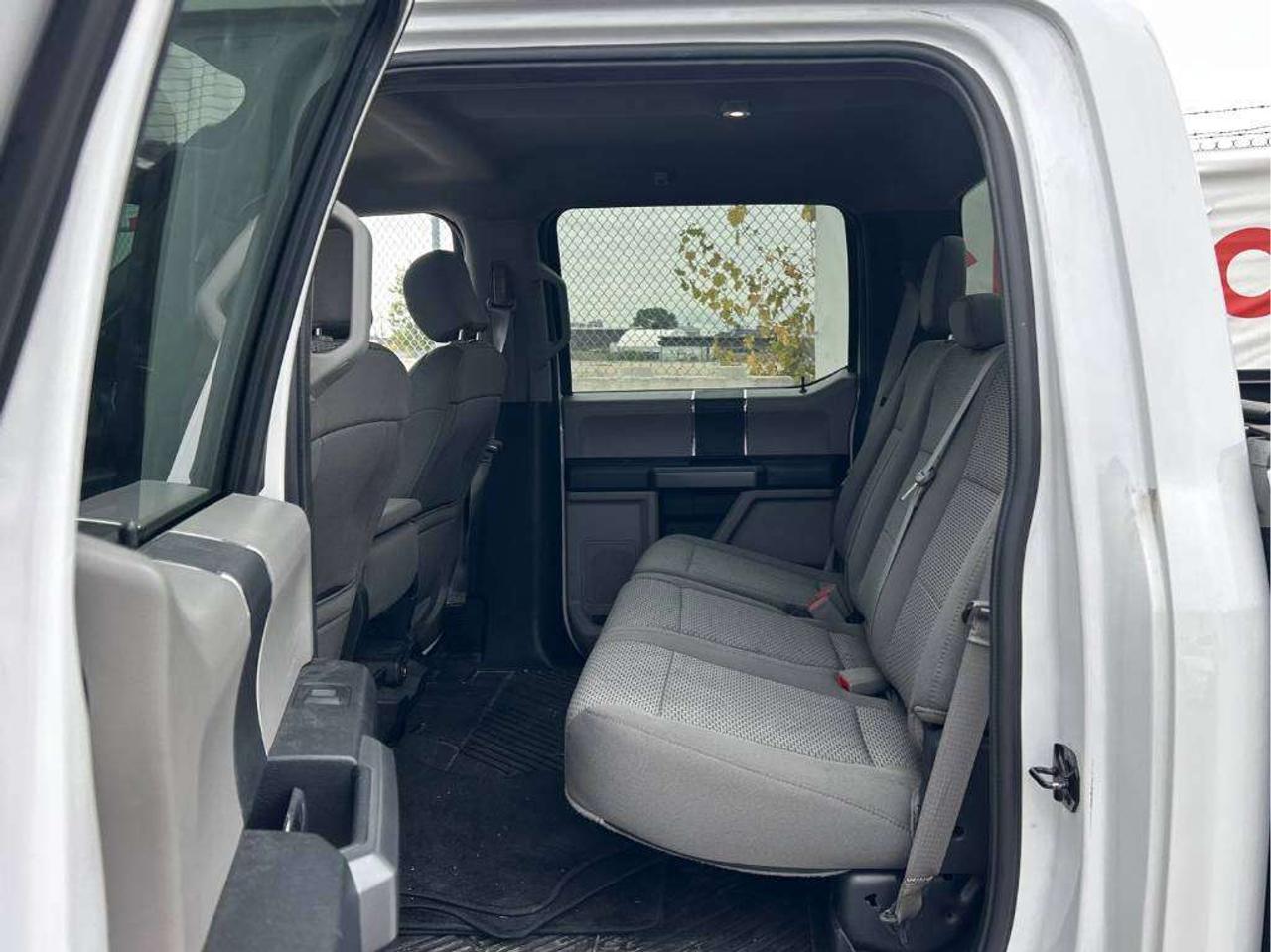 2018 Ford F-150 XLT SuperCrew 5.5-ft. - 4X4! BACK-UP CAM! STEP UP BARS! 6 PASS! Photo