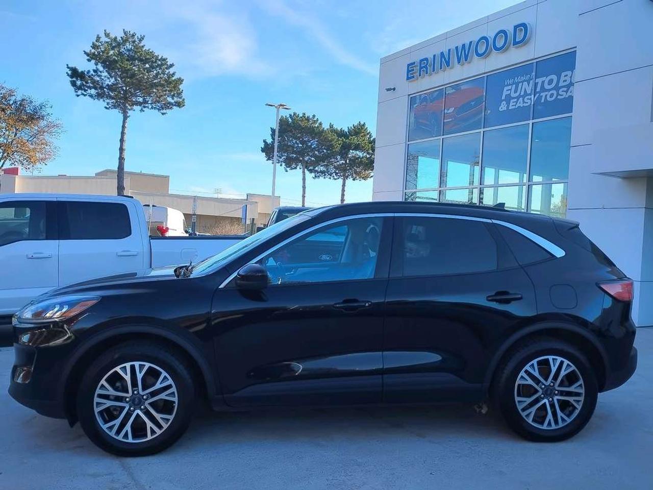 2022 Ford Escape SEL Photo